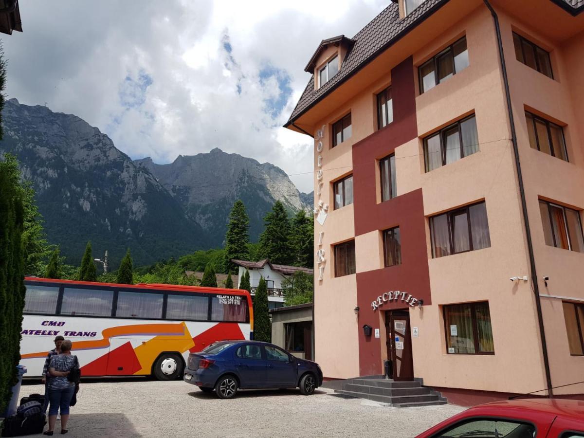 Hotel Iri Buşteni 外观 照片