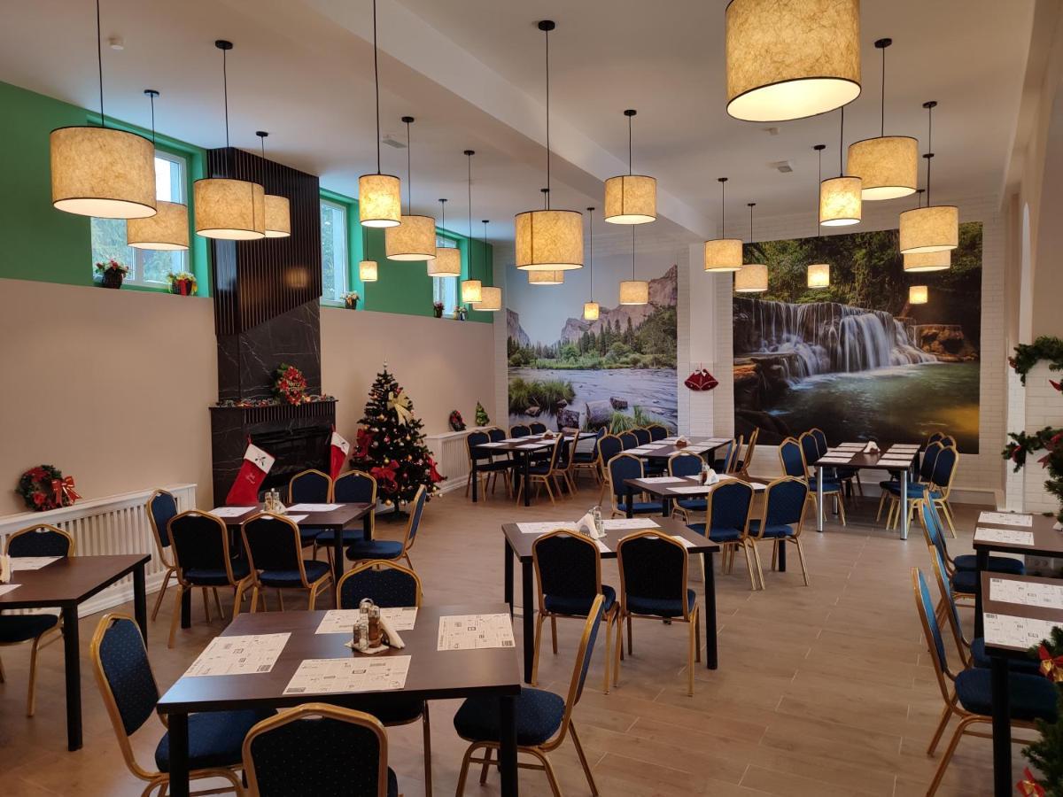 Hotel Iri Buşteni 外观 照片