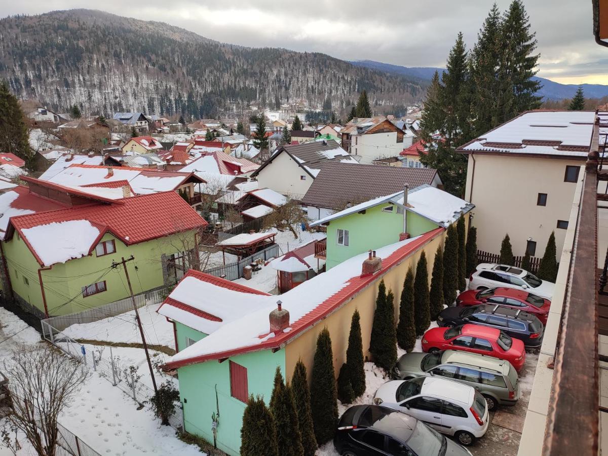 Hotel Iri Buşteni 外观 照片