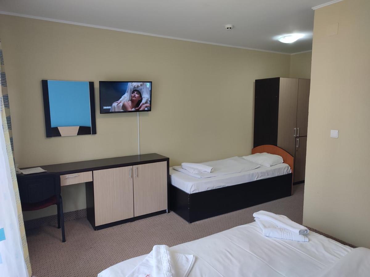 Hotel Iri Buşteni 外观 照片