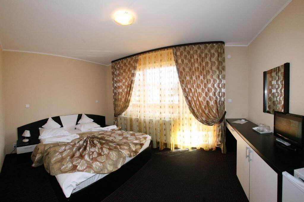 Hotel Iri Buşteni 外观 照片