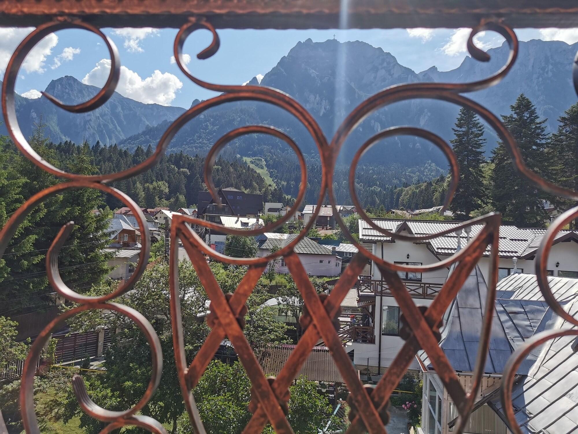 Hotel Iri Buşteni 外观 照片