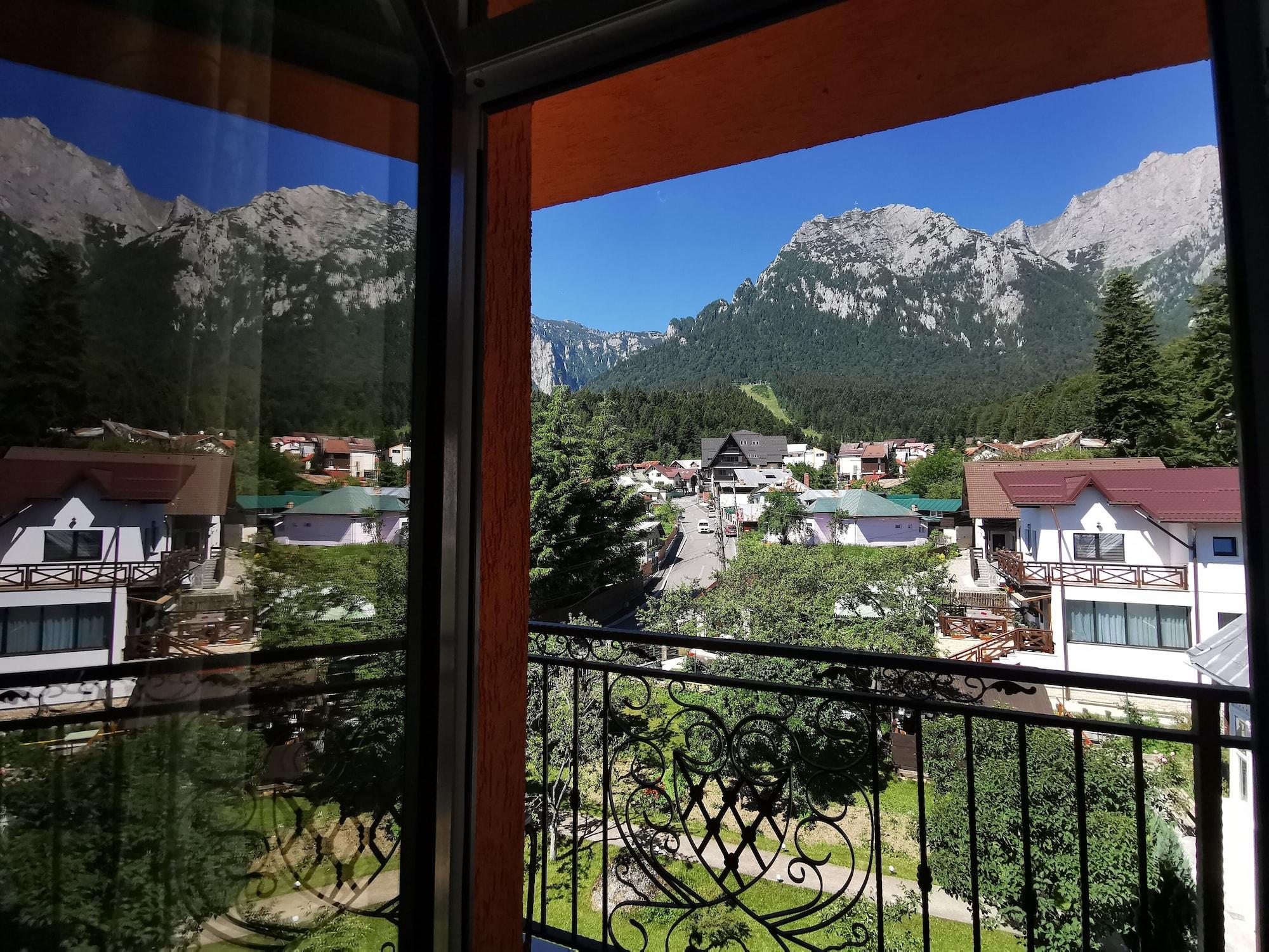 Hotel Iri Buşteni 外观 照片