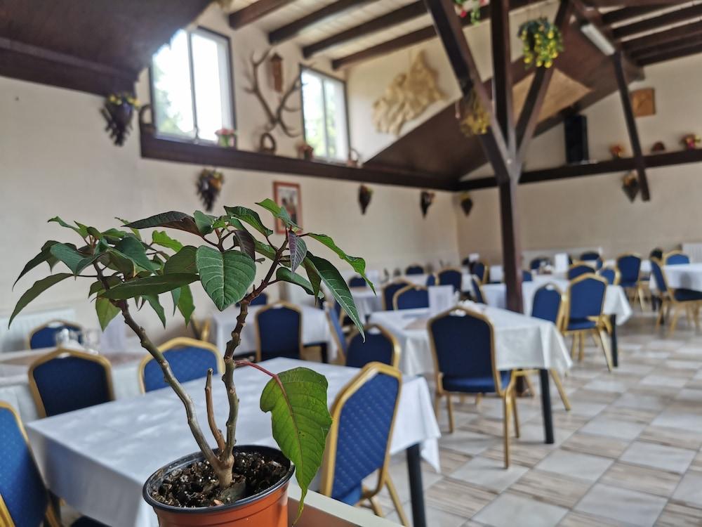 Hotel Iri Buşteni 外观 照片