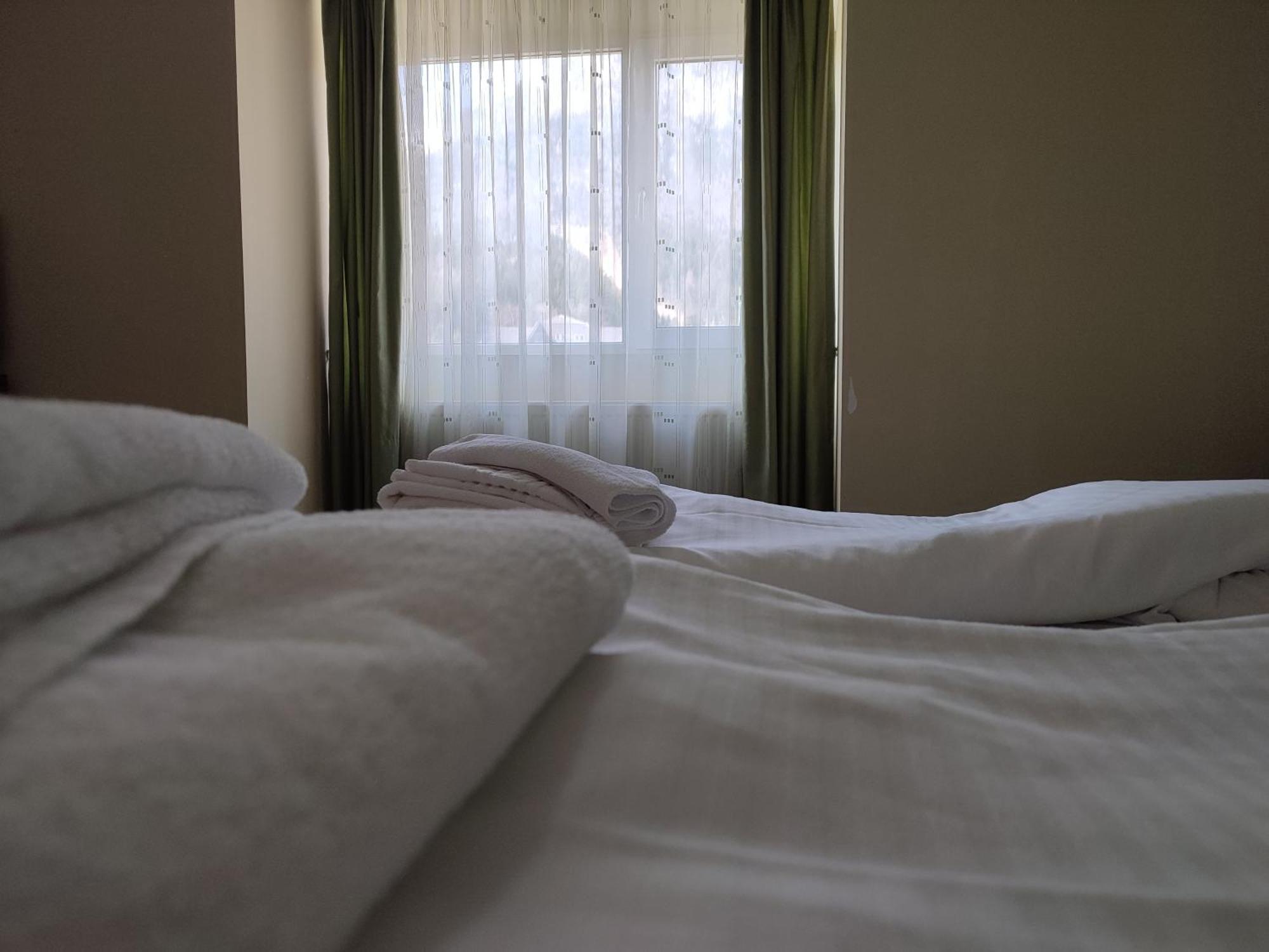 Hotel Iri Buşteni 外观 照片
