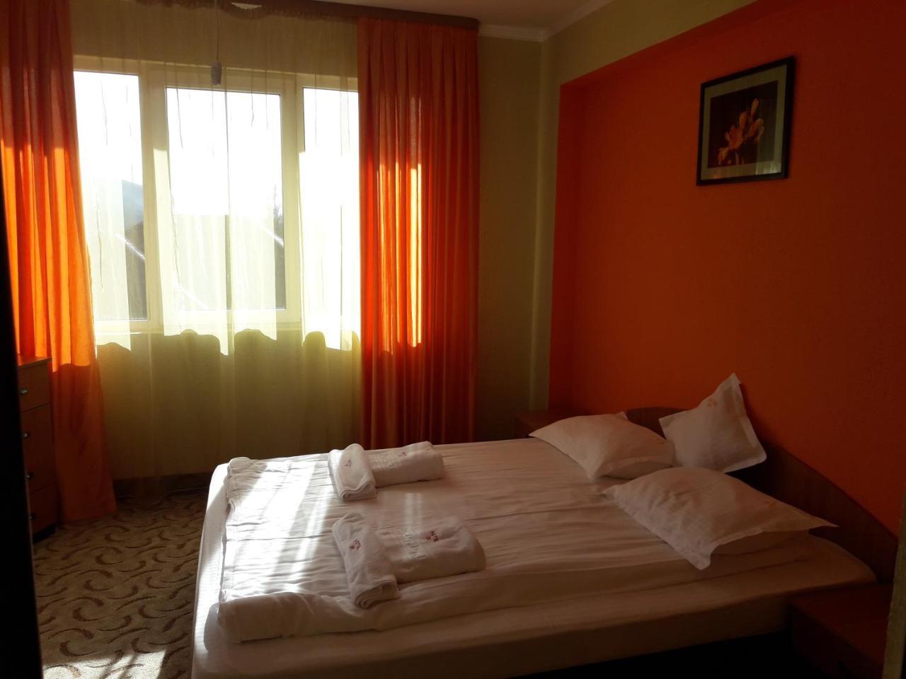 Hotel Iri Buşteni 外观 照片
